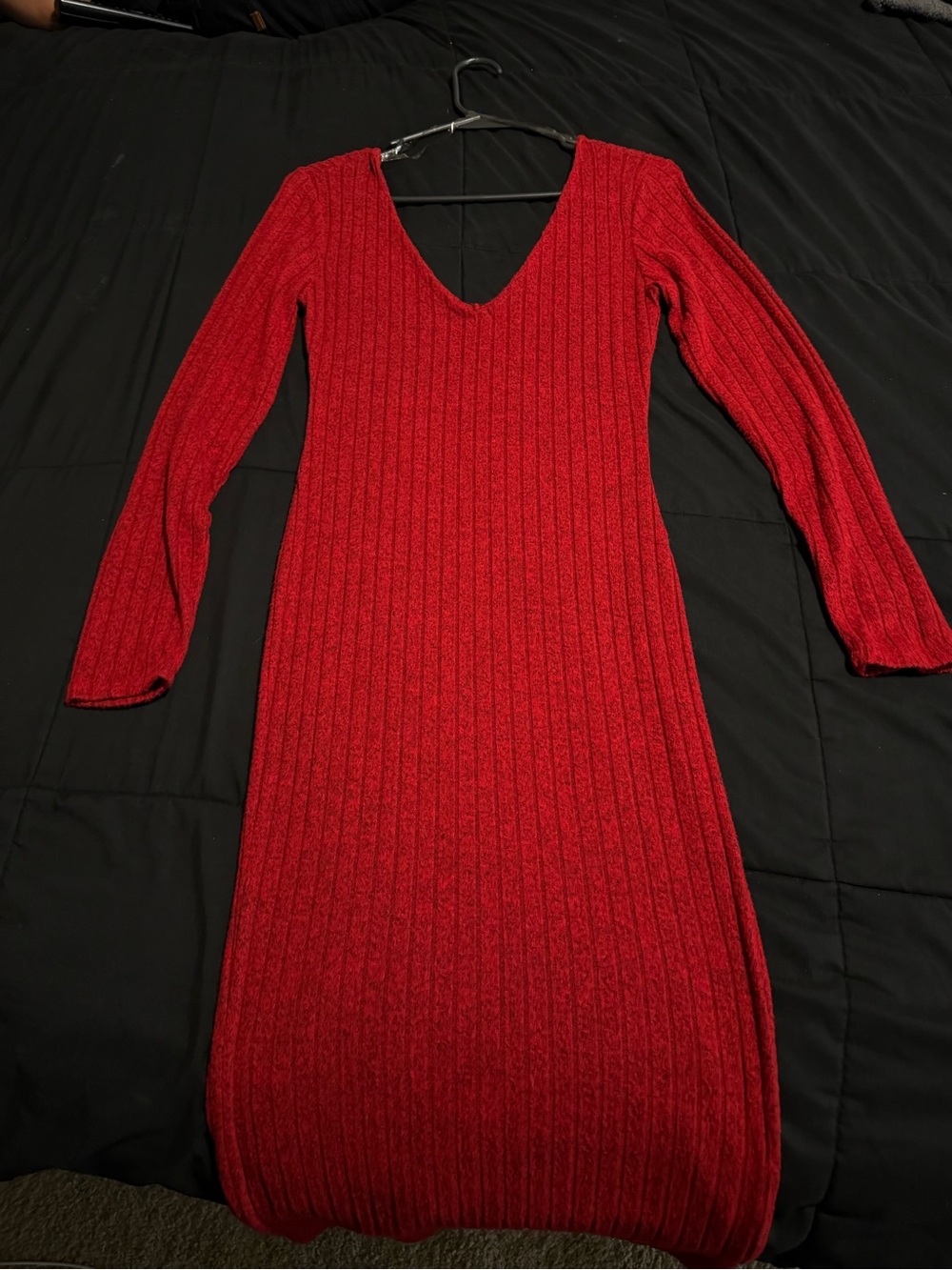 Heart Hips Red Ribbed V-Neck Maxi Dress